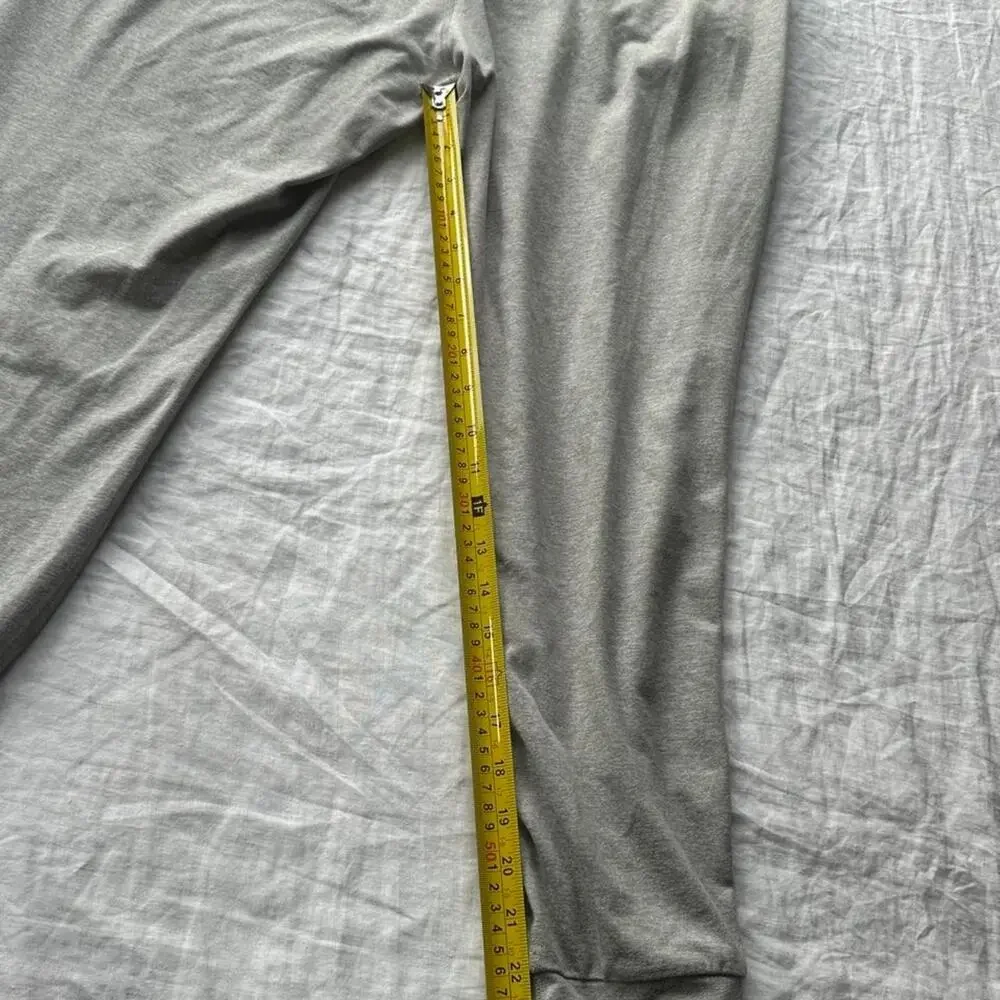 Vuori gray heather joggers loungewear